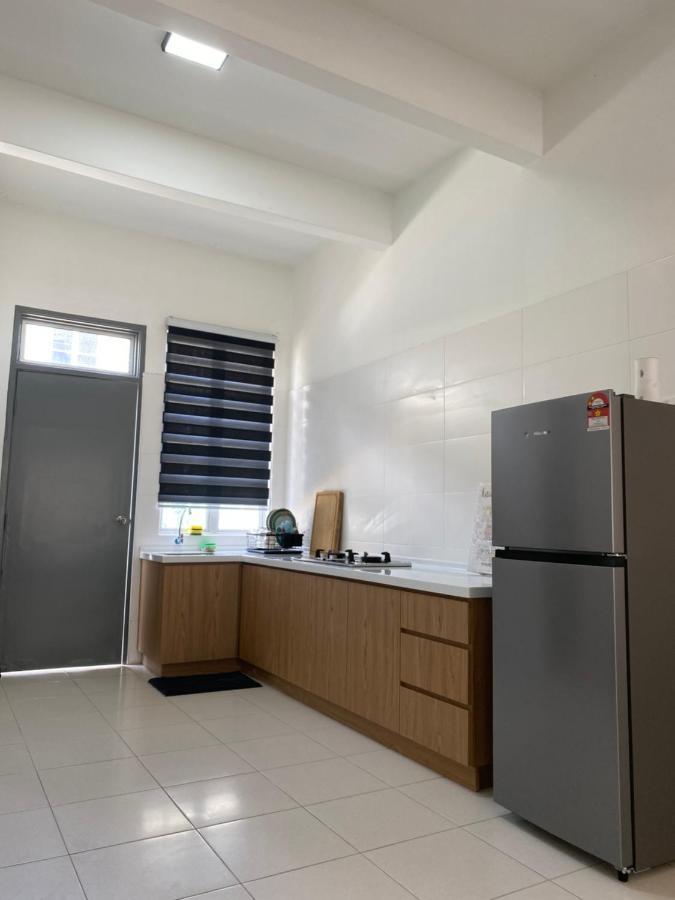 Cempaka Homestay Soga Perdana Batu Pahat Ngoại thất bức ảnh
